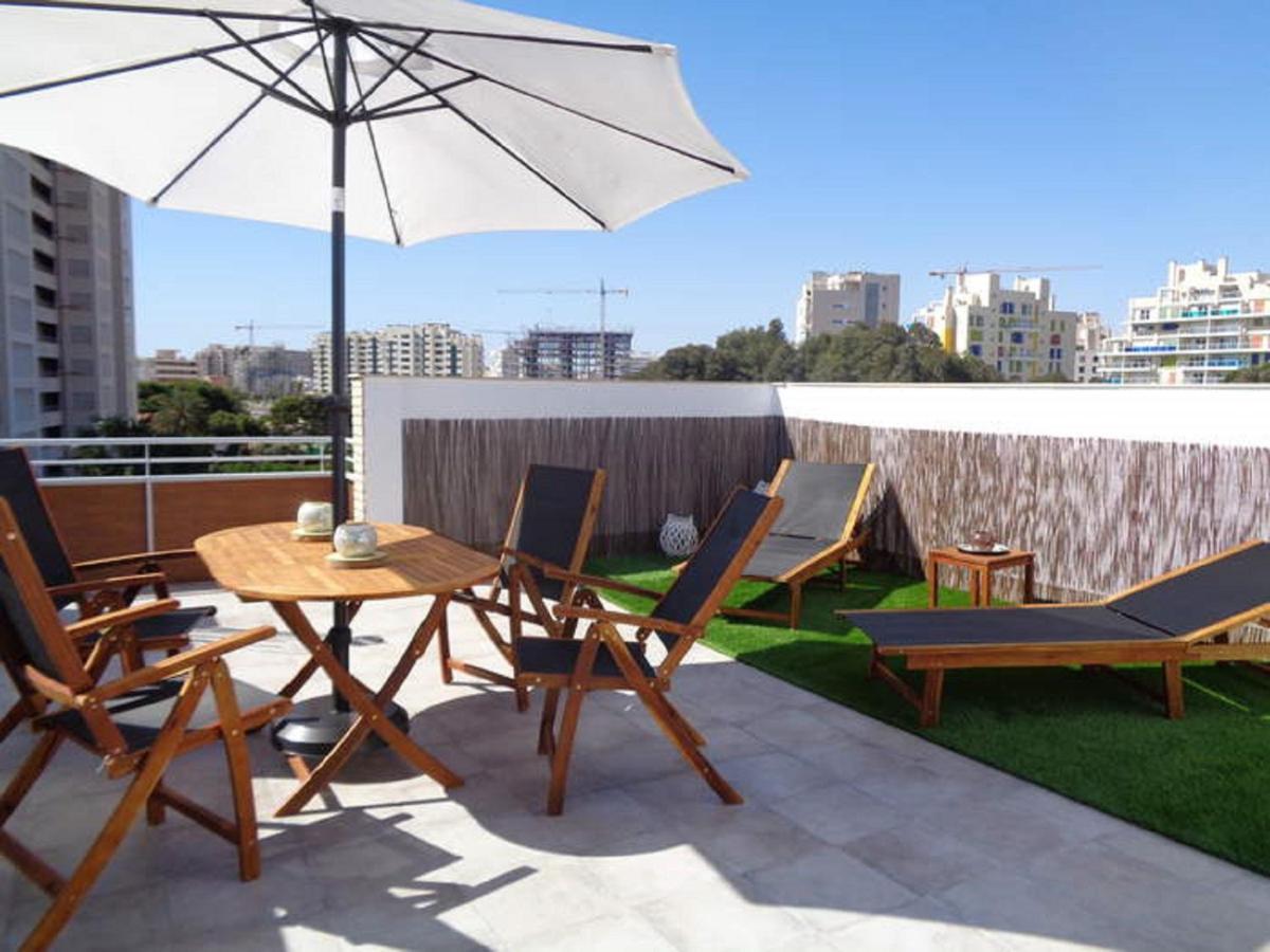 Charming Penthouse Apartment Alicante Bagian luar foto